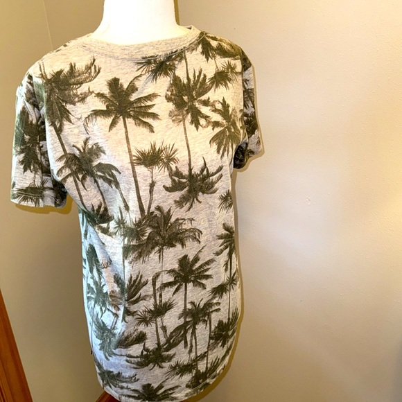 NEW American Eagle Seriously Soft Tropical TShirt - Picture 3 of 4